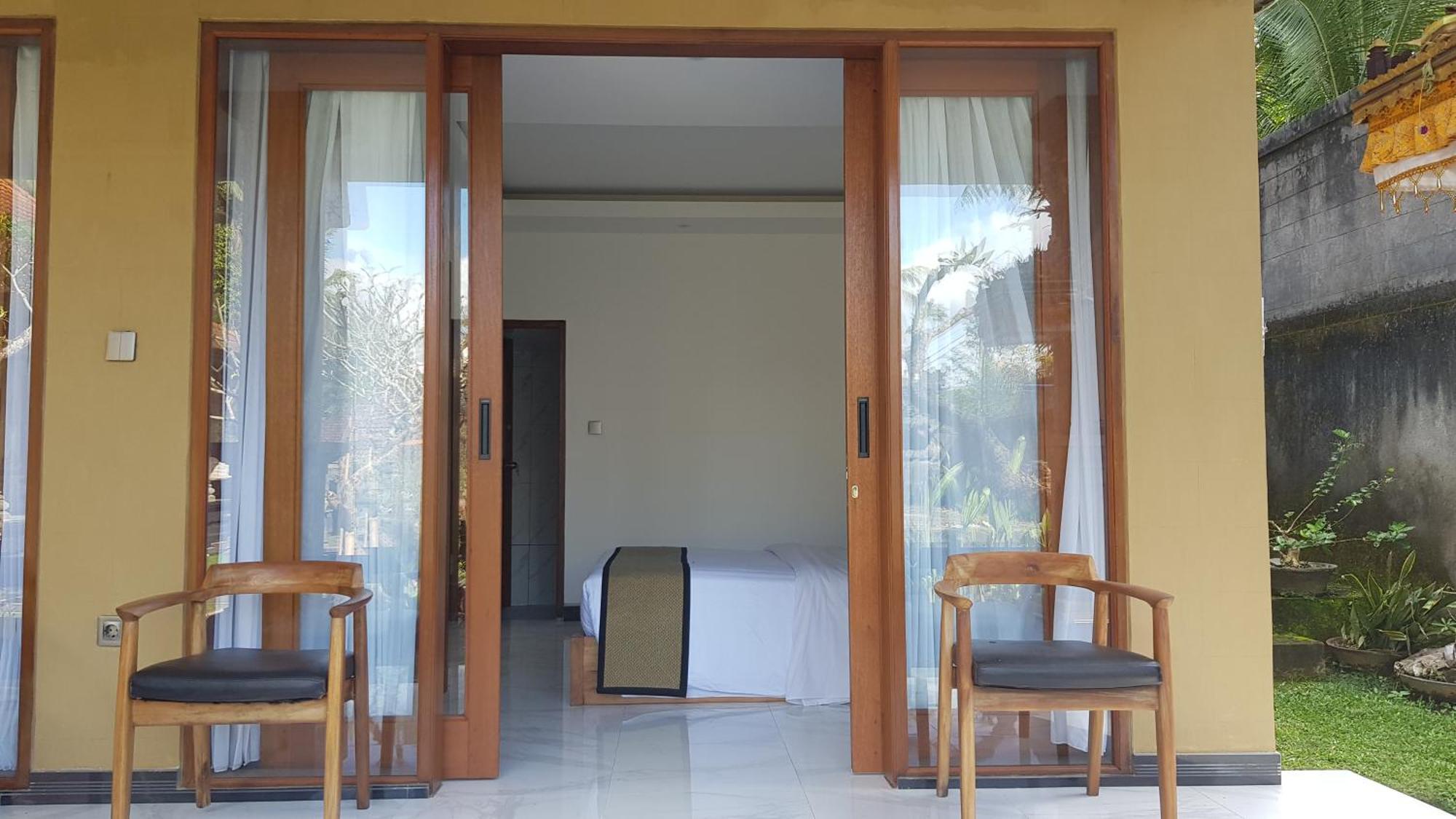 Ari Guest House Undisan Exterior photo